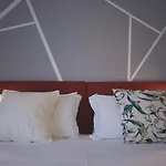 Peler Hotel 2*