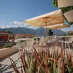 Hotel Peler 2*