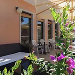 Peler Hotel