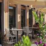 Hotel Peler