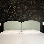 Peler Hotel