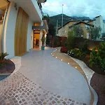 Hotel Peler 2*