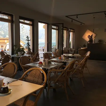 Hotel Peler