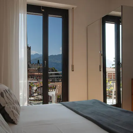 Otel Peler 2*