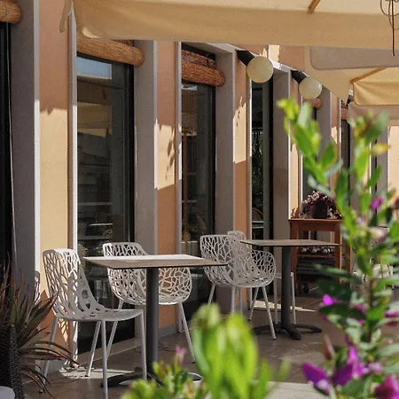 Otel Peler