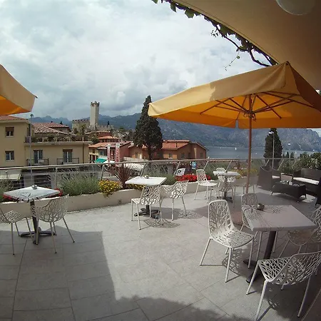 Otel Peler