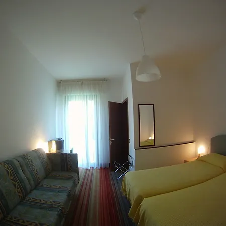Otel Peler 2*